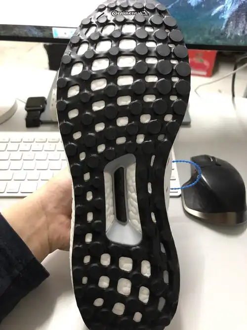 阿迪达斯ub4.0纯白开箱鉴赏 adidas ultraboost 4.0纯白实物赏析