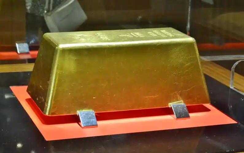 世界最大的金砖重250公斤.