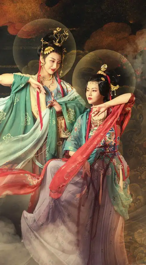 黄圣依飞天造型惊艳,金钗红衣现复古神韵,不次于"洛神之美"