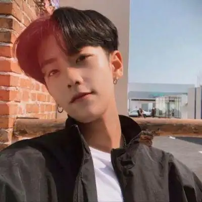 帅气个性又很好看的精致男生头像干净很清新男生微信头像个性