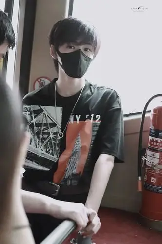 国风美少年精致五官绝佳骨像雕塑黄金分割比例宋亚轩颜值