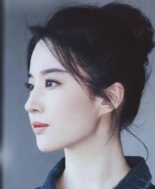 堪称黄金比例的刘亦菲,为何气质这么好?_鼻子_五官_显得