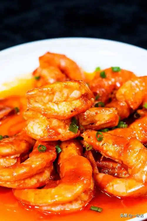 干锅虾的做法,干锅虾的做法以及需要的配菜(经典"油焖大虾"正宗做法)